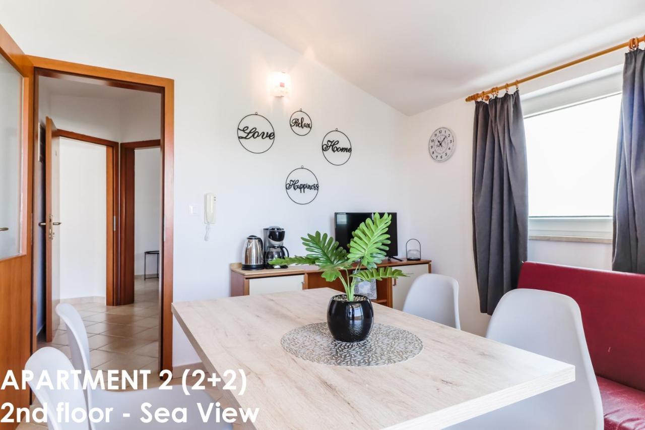Sunshine Apartments Funtana With Balcony And Sea View Luaran gambar