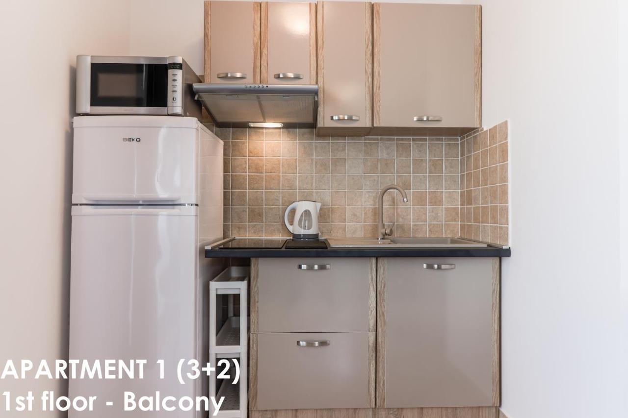 Sunshine Apartments Funtana With Balcony And Sea View Luaran gambar