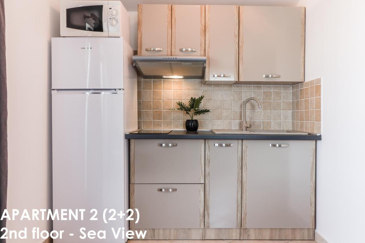 Sunshine Apartments Funtana With Balcony And Sea View Luaran gambar