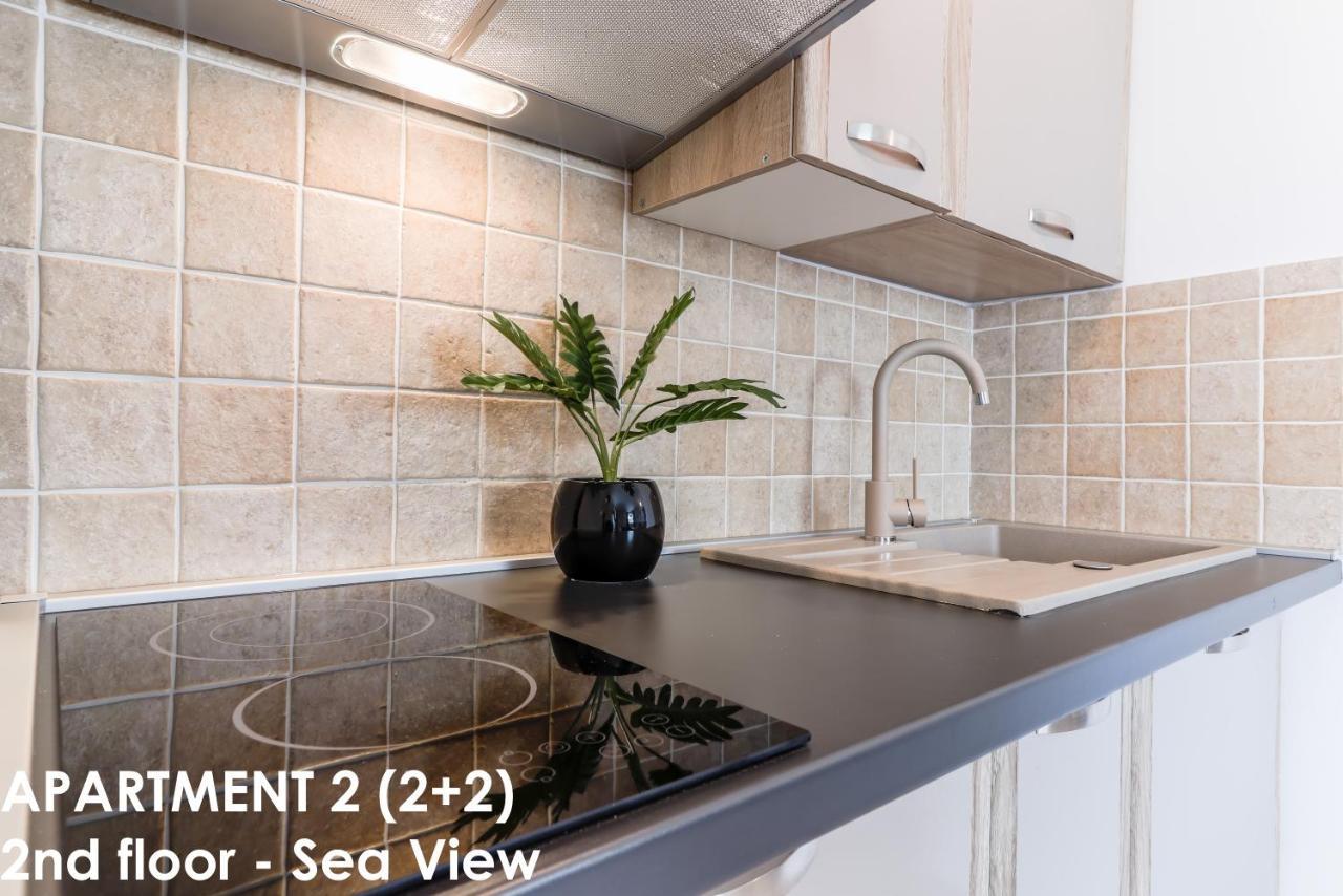 Sunshine Apartments Funtana With Balcony And Sea View Luaran gambar