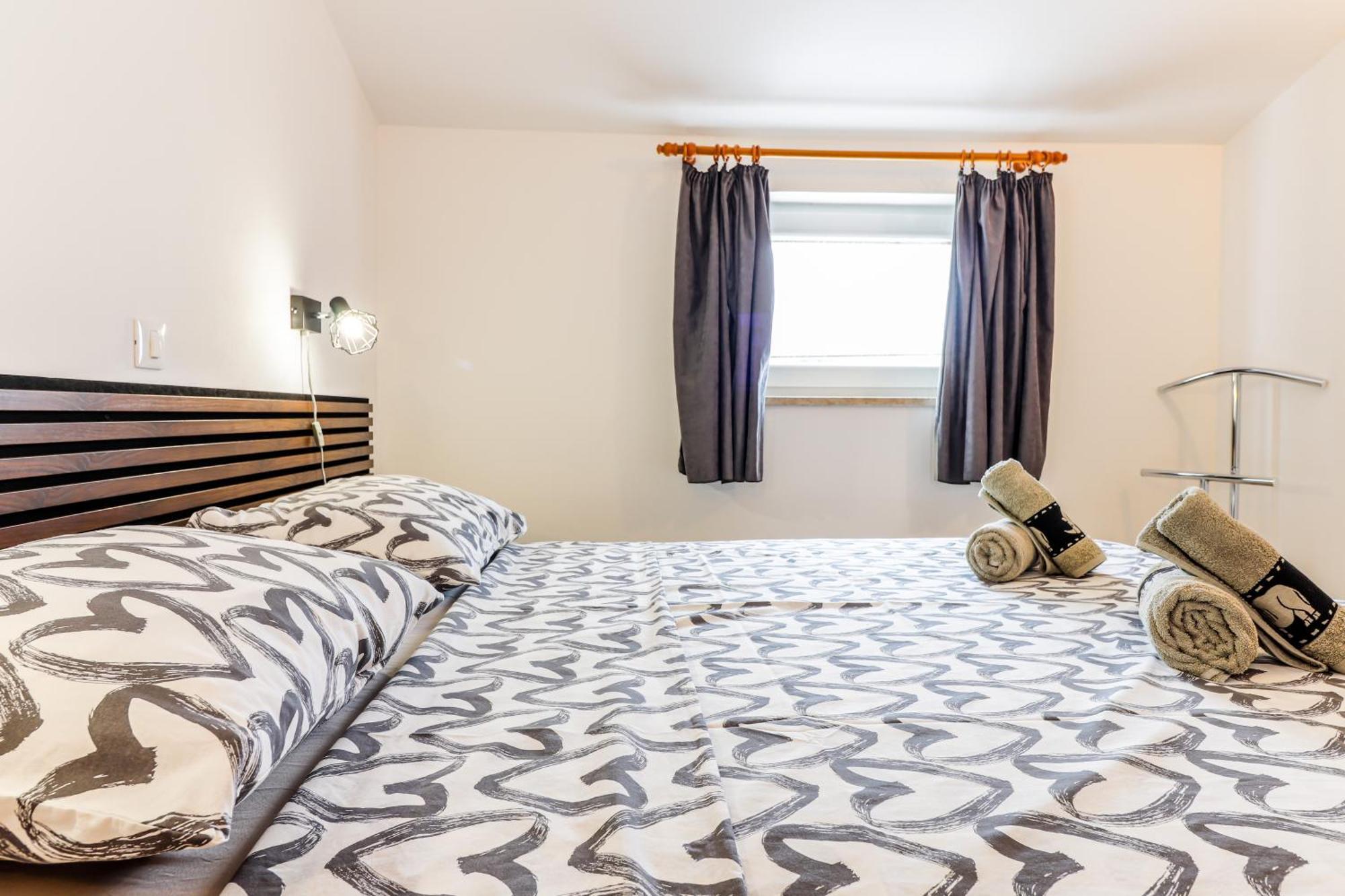 Sunshine Apartments Funtana With Balcony And Sea View Luaran gambar