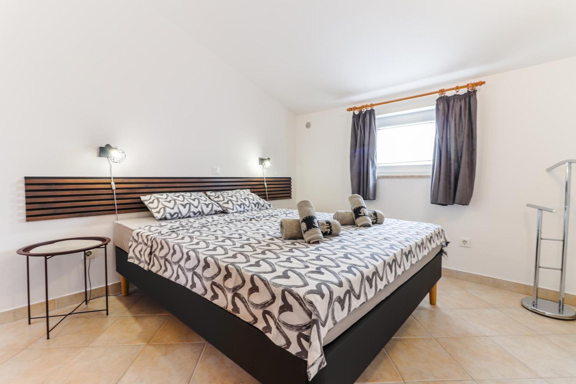 Sunshine Apartments Funtana With Balcony And Sea View Luaran gambar